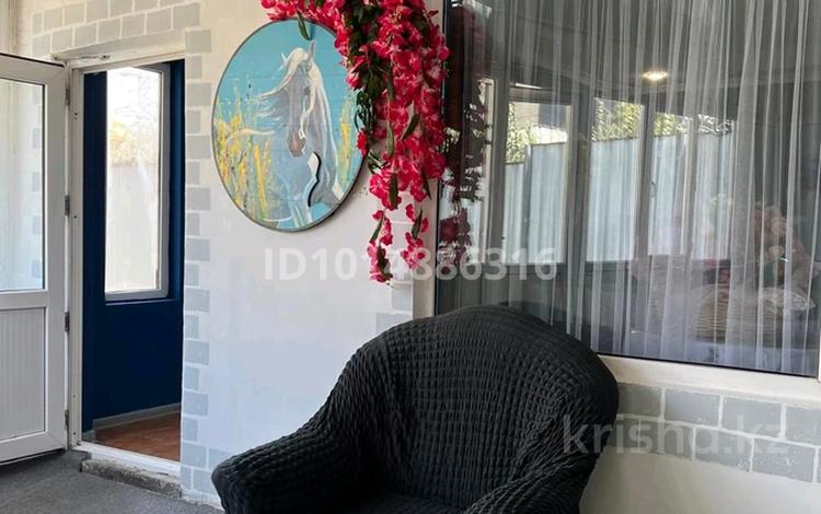 4 бөлме · 250 м² · 1/1 қабат, Достык — Достык - Абая, бағасы: 79 500 ₸ в Алматы, Медеуский р-н — фото 2