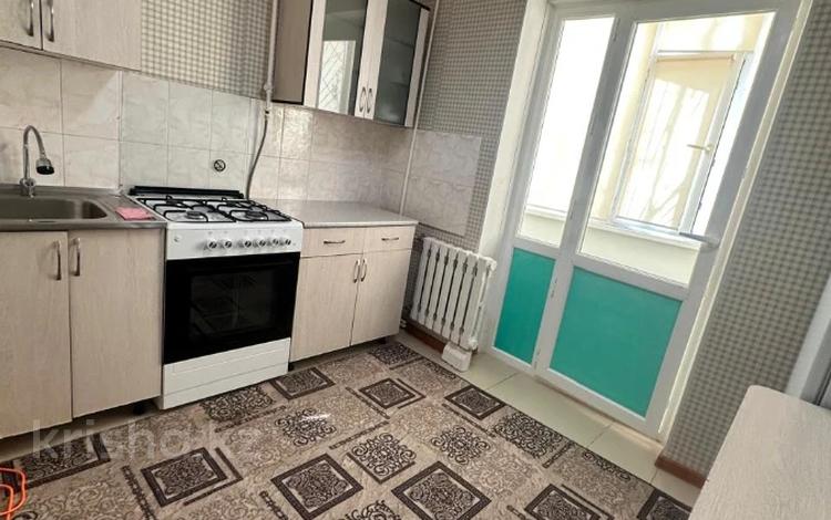 1-комнатная квартира · 37 м² · 1/5 этаж, мкр 8, Жубановых за 12.5 млн ₸ в Актобе — фото 2