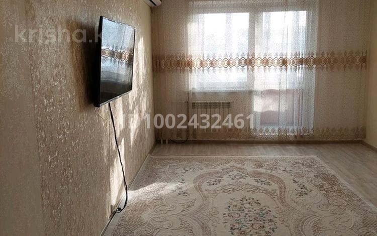 3-комнатная квартира · 79 м² · 4/9 этаж, 10 микрорайон 2 — Супермаркет Алтындар за 250 000 〒 в Аксае — фото 2