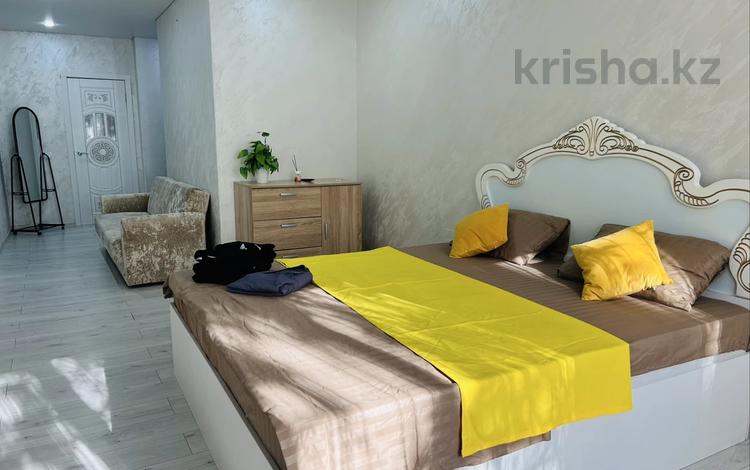 1-бөлмелі пәтер · 45 м² · 1/5 қабат, Строитель ш/а., Циолковского 1 — Возле Кублей-Восточная сказка, бағасы: 13 000 ₸ в Уральске, мкр Строитель — фото 2
