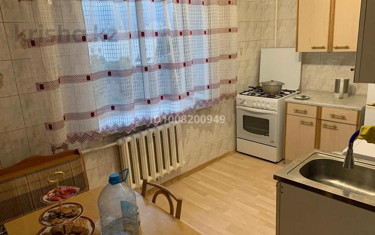 1-комнатная квартира · 68 м² · 7/9 этаж, мкр Тастак-2, Муканова 245 245 за 300 000 ₸ в Алматы, Алмалинский р-н — фото 2