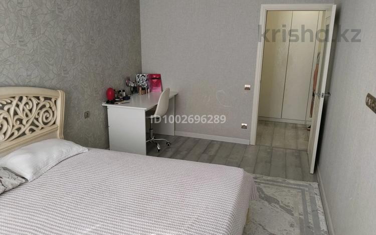 2-комнатная квартира · 70 м² · 5/6 этаж, мкр Женис 32/1 за 200 000 ₸ в Уральске — фото 2