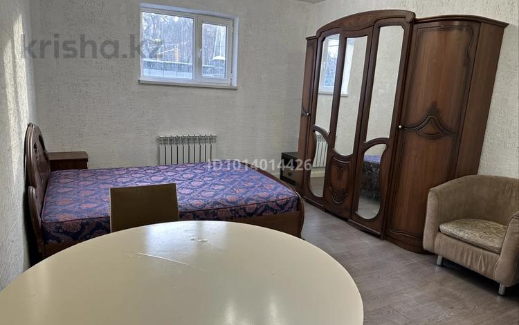 1-комнатная квартира · 35 м² · 1/1 этаж, мкр Айнабулак-3 — Павлодарская за 140 000 ₸ в Алматы, Жетысуский р-н — фото 2