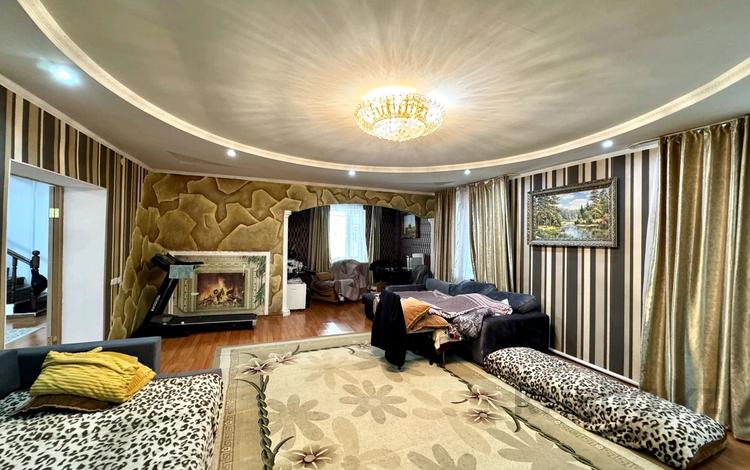 Отдельный дом · 4 комнаты · 295 м² · 9 сот., мкр Шубар, Чубары за 175 млн 〒 в Астане, Есильский р-н — фото 2