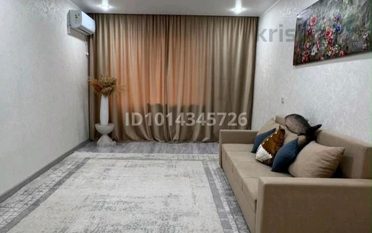2-комнатная квартира · 50 м² · 4/5 этаж, Авангард 3 35 за 180 000 ₸ в Атырау, мкр Авангард-3 — фото 2