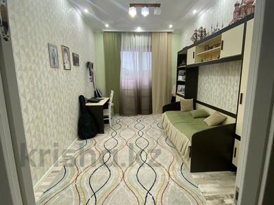 5-бөлмелі пәтер · 165 м² · 4/5 қабат, 27-ш/а. 87, бағасы: 53 млн ₸ в Актау, 27-й мкр