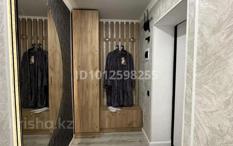 1-бөлмелі пәтер · 40 м² · 15/15 қабат, Ораза Жандосова — Жандосова Тимирязева, бағасы: 25 000 ₸ в Алматы, Бостандыкский р-н — фото 2