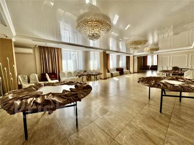 Коммерциялық жылжымайтын мүлік в Карагандинской обл.: Еркін, қоғамдық тамақтану орны · 668.4 м², бағасы: 315 млн 〒 Еркін, қоғамдық тамақтану орны · 668.4 м², бағасы: 315 млн 〒 в Караганде, Казыбек би р-н