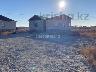 Часть дома · 2 комнаты · 60 м² · 8 сот., Байтерек молтек ауданы за 2.8 млн 〒 в 