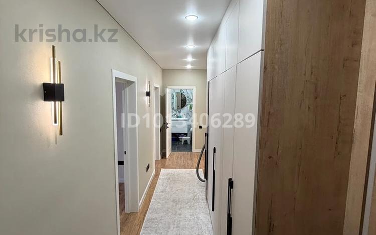 2-бөлмелі пәтер · 79.5 м² · 3/5 қабат, Ескі аэропорт ш/а., Кеменгер 49, бағасы: 34.5 млн ₸ в Уральске, мкр Старый Аэропорт — фото 2