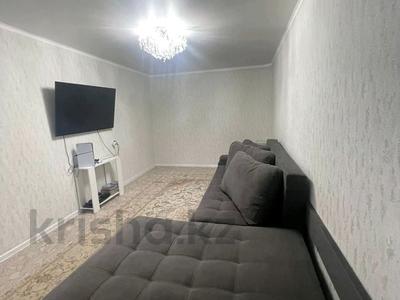 4-бөлмелі пәтер · 80 м² · 8/9 қабат, Қонаев ш/а. 10, бағасы: 26 млн ₸ в Уральске, мкр Кунаева