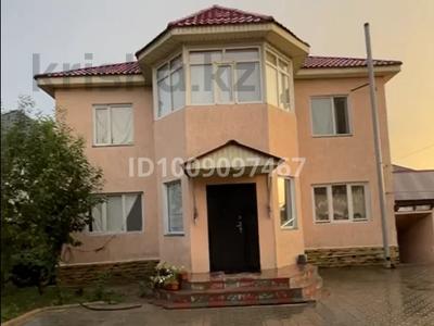 Отдельный дом · 7 комнат · 200 м² · 8 сот., Байзакова 85 за 80 млн ₸ в Боралдае (Бурундай), мкр Водник-3