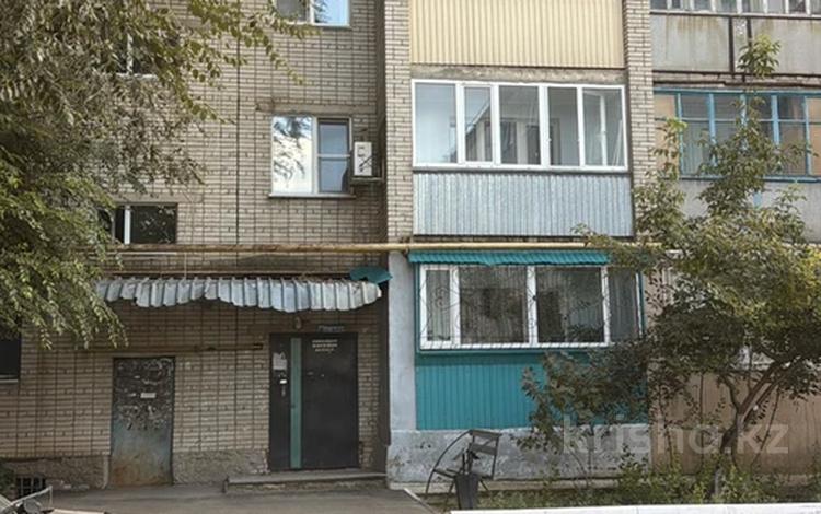 3-бөлмелі пәтер · 57 м² · 5/5 қабат, Ихсанова 45, бағасы: 17 млн ₸ в Уральске — фото 2