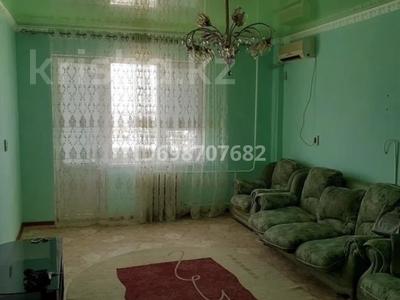 2-комнатная квартира · 74 м² · 8/9 этаж, мкр. Алмагуль, Аманшина 72 — улица комбинатцкая за 150 000 ₸ в Атырау