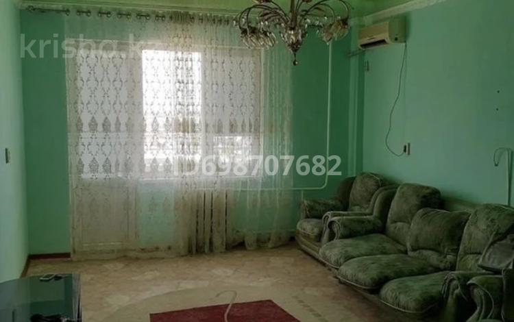 2-комнатная квартира · 74 м² · 8/9 этаж, мкр. Алмагуль, Аманшина 72 — улица комбинатцкая за 150 000 ₸ в Атырау — фото 7