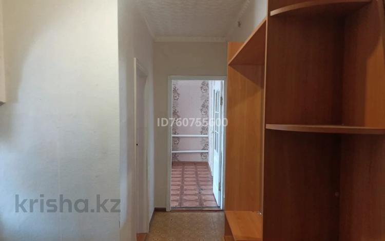 3-комнатная квартира · 59.3 м² · 1/2 этаж, К. Сатпаева 71А — Жилянка К.Сатпаева 71А кв9 за 8 млн ₸ в Актобе, жилой массив Жилянка — фото 2