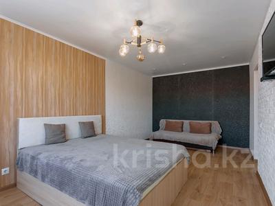 1-комнатная квартира, 40 м², 3/5 этаж посуточно, Алтынсарина 200 за 12 000 〒 в Петропавловске