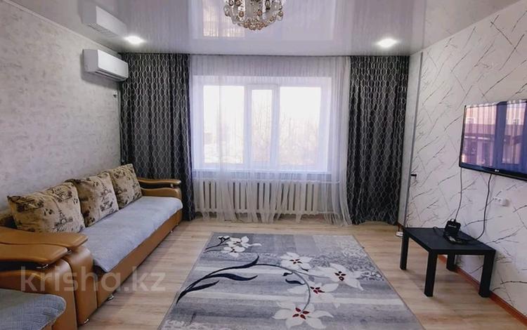 2-комнатная квартира, 55 м², 3/10 этаж посуточно, Валиханова за 17 000 〒 в Семее — фото 25
