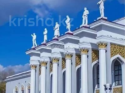 Свободное назначение, офисы, магазины и бутики, салоны красоты, бани, гостиницы и зоны отдыха, фитнес и спорт, медцентры и аптеки, образование, развлечения, конференц-залы, кабинеты и рабочие места, студии · 180 м² за ~ 2.3 млн 〒 в Караганде, Казыбек би р-н