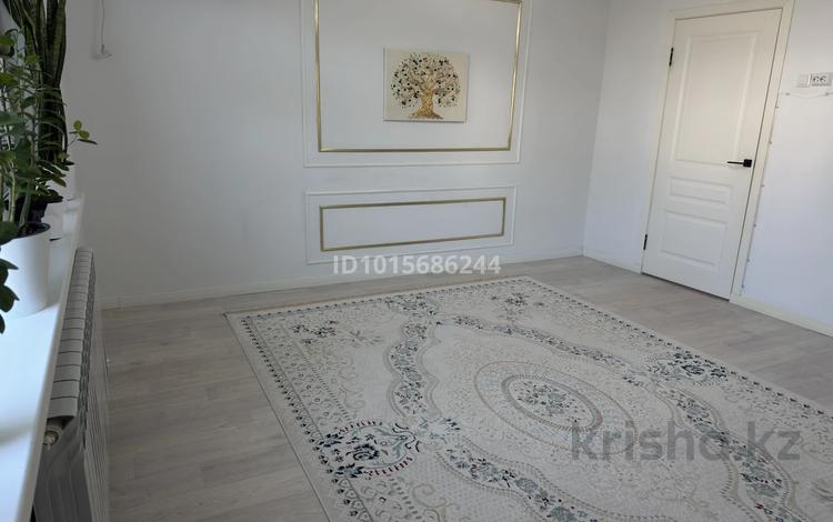 3-бөлмелі пәтер · 70 м² · 1 қабат, Геолог -ш/а., Аккулова 24 — Конечная Геолог, бағасы: 18 млн ₸ в Атырау, мкр Геолог — фото 2