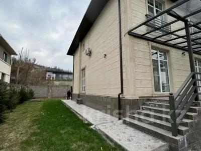 Отдельный дом · 5 комнат · 552 м² · помесячно, мкр Горный Гигант — 5 улица за 2 млн 〒 в Алматы, Медеуский р-н