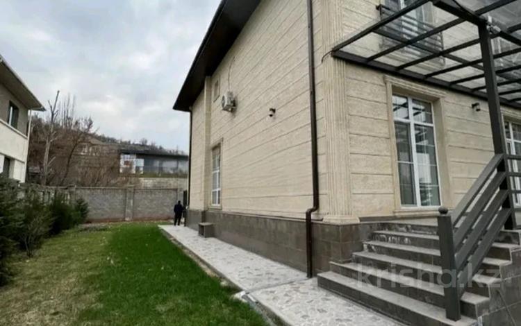 Отдельный дом · 5 комнат · 552 м² · 10 сот., мкр Горный Гигант — 5 улица за 3 млн ₸ в Алматы, Медеуский р-н — фото 8