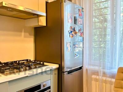 2-бөлмелі пәтер · 43.5 м² · 5/5 қабат, №11 ш/а., бағасы: 32 млн ₸ в Алматы, Ауэзовский р-н