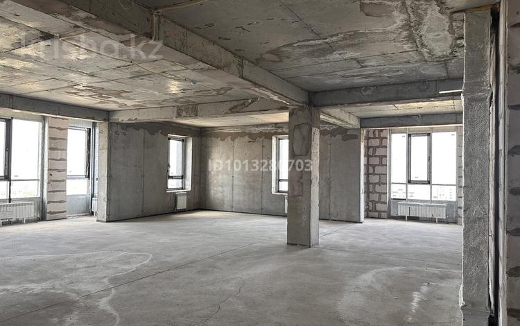 3-комнатная квартира · 115.3 м² · 12/12 этаж, Наурызбай батыра 119 за 126 млн ₸ в Алматы, Бостандыкский р-н — фото 2