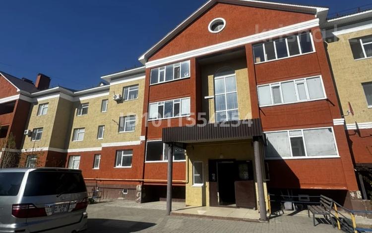 1-бөлмелі пәтер · 45 м² · 2/3 қабат, Нур Актобе 7к — Сапуры Матенкызы 7 микройон 1, бағасы: 12.3 млн ₸ — фото 2
