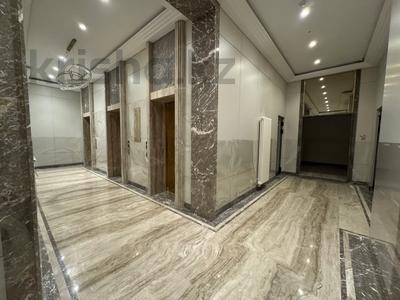 3-комнатная квартира · 130 м² · 4/20 этаж, Бухар жырау 26 — Вид на Ботанический с ремонтом, Никто не жил за 220 млн 〒 в Астане, Есильский р-н