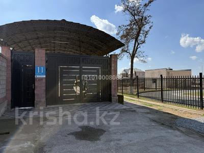Отдельный дом · 7 комнат · 217 м² · 7 сот., Б.Оспанова 11 — Школа имени А. Сулейменова за 60 млн 〒 в Сарыагаш