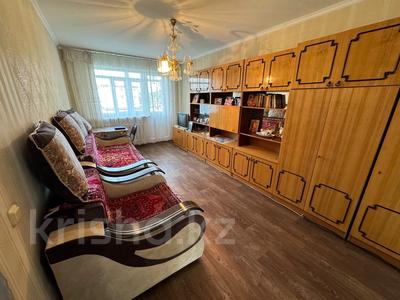 2-комнатная квартира, 44 м², 2/5 этаж, Майкудук, Восток 2 10 за 11.9 млн 〒 в Караганде, Алихана Бокейханова р-н