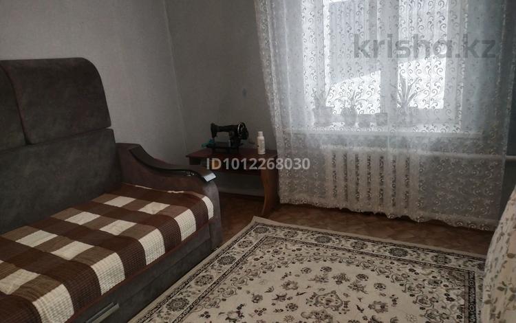 Часть дома · 3 комнаты · 90 м² · 5 сот., мкр Жастар 2, Мкр Жастар 1 — улица Алматинская,остановка Айдана за 16.2 млн ₸ в Актобе, жилой массив Жанаконыс — фото 2