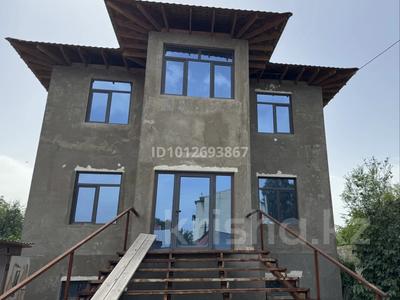 Отдельный дом · 9 комнат · 300 м² · 6 сот., мкр Акжар, Омирзакова 156 — Рядом с улицей Даулеткерея за 135 млн ₸ в Алматы, Наурызбайский р-н