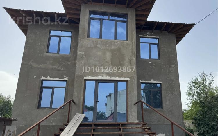 Жеке үй · 9 бөлме · 300 м² · 6 сот., мкр Акжар, Омирзакова 156 — Рядом с улицей Даулеткерея, бағасы: 135 млн ₸ в Алматы, Наурызбайский р-н — фото 2