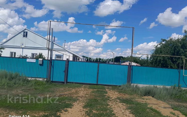 Отдельный дом · 8 комнат · 100 м² · 25 сот., Мустафа шокай 11 за 8 млн ₸ в Мартуке — фото 2