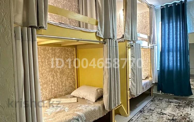 1-комнатная квартира · 20 м², мкр Центральный, Махамбета утемисова 70а за 5 000 ₸ в Атырау — фото 2