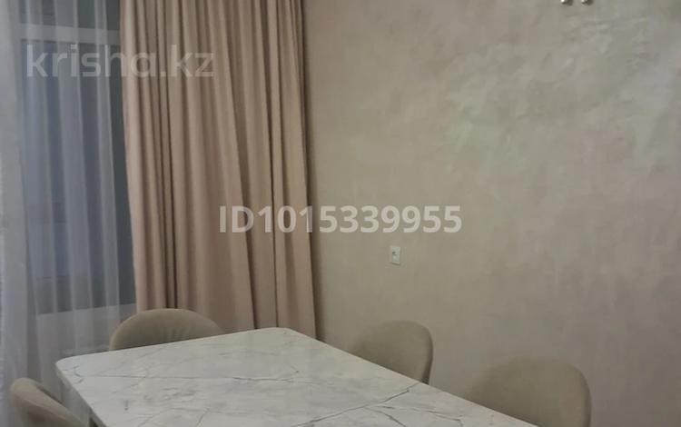 2-комнатная квартира · 79 м² · 5/12 этаж, Утеген батыра 11г за 400 000 ₸ в Алматы — фото 2