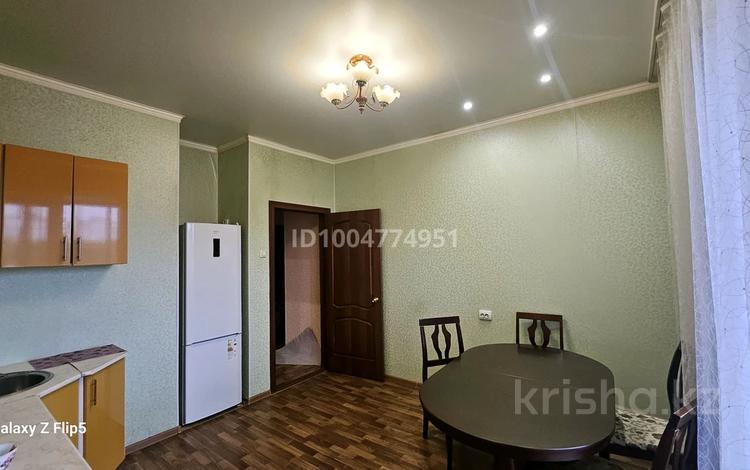 1-комнатная квартира · 51.7 м² · 3/9 этаж, Ноябрьская — Возле Гулливера за 31.5 млн 〒 в Оренбурге — фото 2