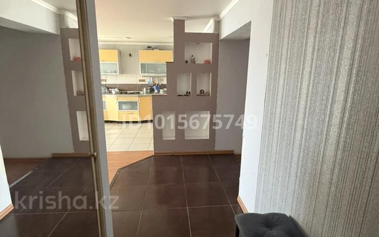 3-комнатная квартира · 74 м² · 5/5 этаж, Глинки 35 за 21 млн ₸ в Семее — фото 2
