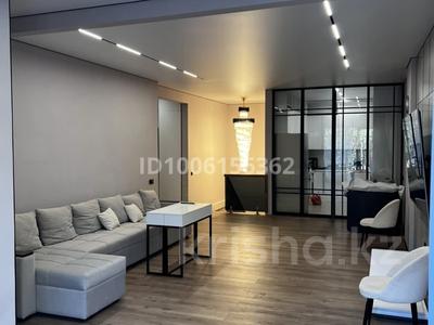 5-бөлмелі пәтер · 227 м² · 1/5 қабат, мкр Ерменсай, Ушкемпирова 42, бағасы: 230 млн ₸ в Алматы, Бостандыкский р-н