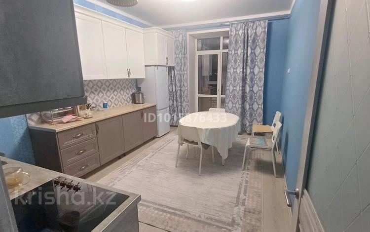 3-комнатная квартира · 95 м² · 4/10 этаж, Алихана Бокейханова 11/1 — 25 за 450 000 ₸ в Астане, Есильский р-н — фото 5