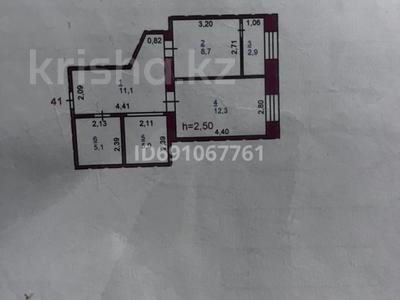 2-комнатная квартира, 41 м², 5/5 этаж, Камзина 1/1 — 5 поликлиника за 12 млн 〒 в Павлодаре