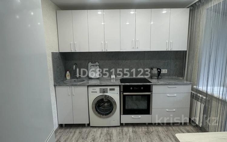 1-комнатная квартира · 40 м² · 2/5 этаж, Протозанова 111 за 230 000 ₸ в Усть-Каменогорске — фото 2