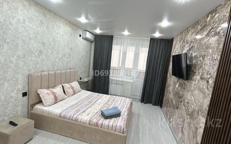 1-комнатная квартира · 48 м² · 2/5 этаж, мкр. Зачаганск пгт, Мурата Монкеулы 79 — Возле Алтындар,Жекпе Жек. ТД Көктем. 10 школа за 14 000 ₸ в Уральске — фото 9