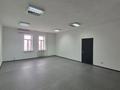 Офисы, салоны красоты, образование, кабинеты и рабочие места, студии · 42 м² за 130 000 ₸ в Астане, Сарыарка р-н — фото 2