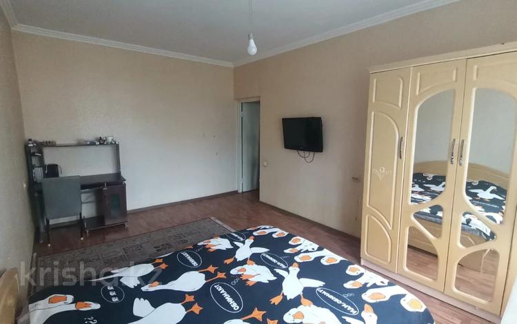 1-комнатная квартира · 42.3 м² · 4/5 этаж, мкр Мамыр-2 за 29.5 млн ₸ в Алматы, Ауэзовский р-н — фото 2