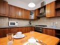 2-комнатная квартира · 70 м² · 3/8 этаж, мкр Самал, проспект Достык 40 — ТЦ Магнум за 23 000 ₸ в Алматы, Медеуский р-н