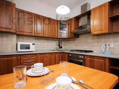 2-бөлмелі пәтер · 70 м² · 3/8 қабат, Самал ш/а., проспект Достык 40 — ТЦ Магнум, бағасы: 23 000 ₸ в Алматы, Медеуский р-н