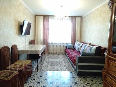 3-комнатная квартира, 70 м², 1/5 этаж, 8 МКР за 19 млн 〒 в Темиртау